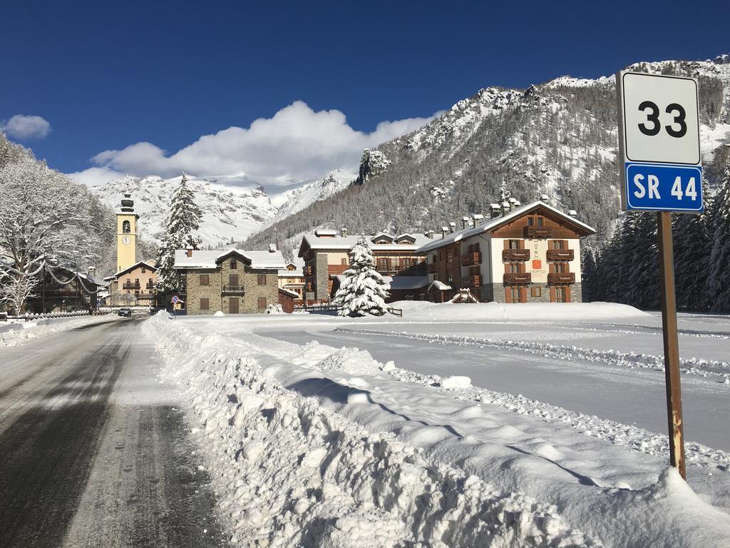 Hotel Lo Scoiattolo Gressoney-la-Trinité Zewnętrze zdjęcie