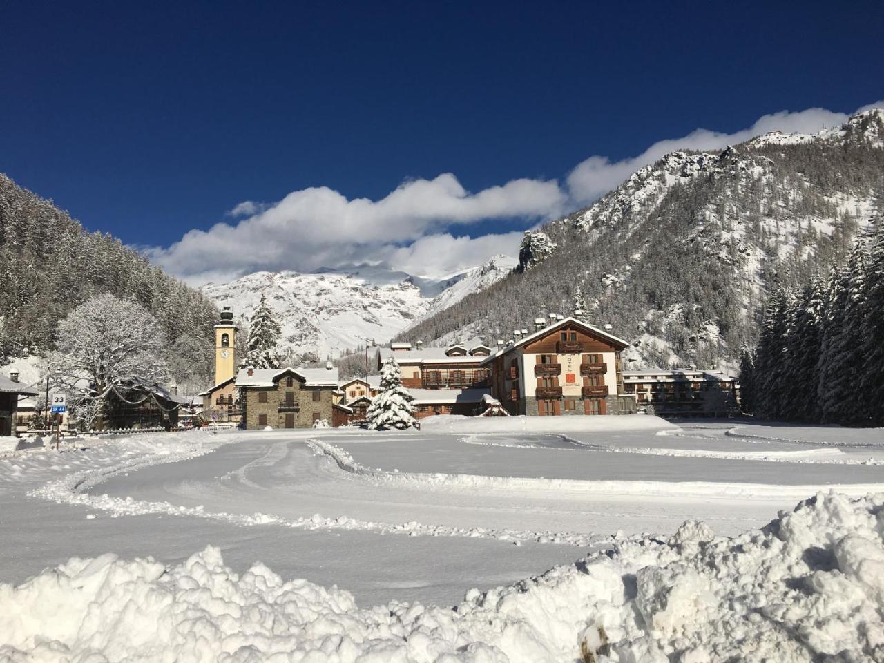 Hotel Lo Scoiattolo Gressoney-la-Trinité Zewnętrze zdjęcie